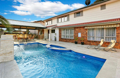Pool in Kings Langley